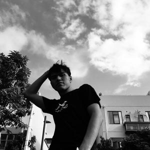 w男人扒开女人的腿猛进动漫
